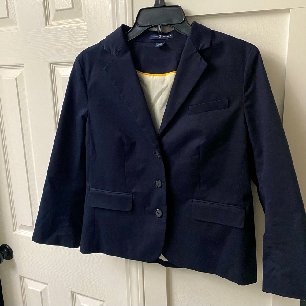 GAP Navy Suit Jacket in Size 8